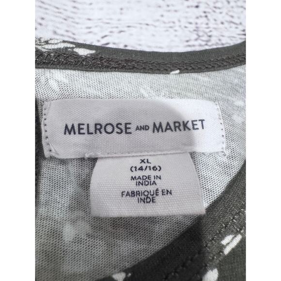 Melrose and Market Short Sleeve Romper - Picture 5 of 5